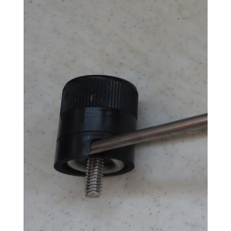 FORCE10  Schwarzer Knopf alten Topfhalter